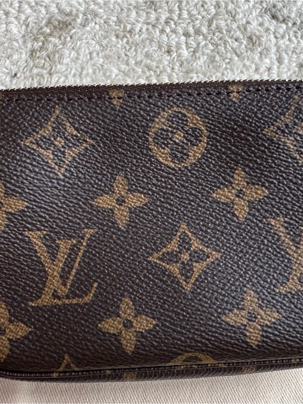 Louis Vuitton Mini Pouchette Accessories In Monogram - Picture 9 of 15